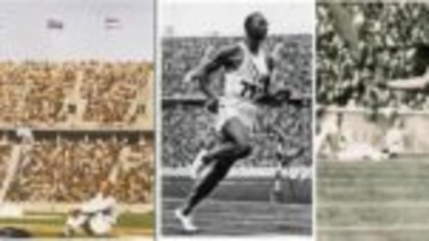  Cigaretten-Bilderdienst, G.m.b.H. of Hamburg, Germany, a photo service for German cigarette cards in the 1930s, produced cards to be placed (neatly) into albums. Jesse Owens appeared in cards featuring the 1936 Berlin Olympics.