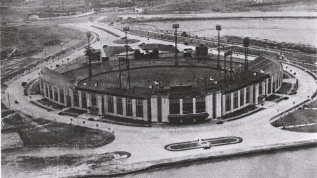 A view of Roosevelt Stadium from the air in the 1950s. The stadium cost $1.5 million to build and housed a number of minor league teams in its tenure at Droyer’s Point on Newark Bay. Jackie Robinson made his professional debut here. 