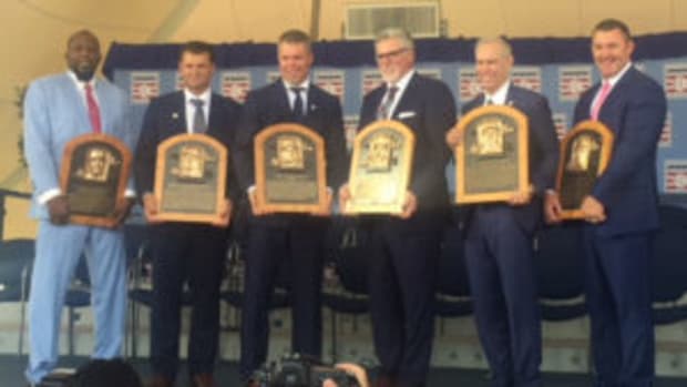  New Baseball Hall of Fame members (left - right) Vladimir Guerrero, Trevor Hoffman, Chipper Jones, Jack Morris, Alan Trammell, and Jim Thome proudly hold their Hall of Fame plaques at the Baseball Hall of Fame Induction Ceremony. (David Moriah photo)