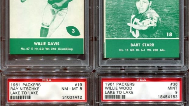 How’s this for a quartet of football royalty? The Davis, Starr, Nitschke and Wood cards are all considered short prints. Photo courtesy Michael Thomas.