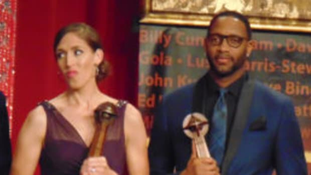  Rebecca Lobo (left) and Tracy McGrady (right) at the Naismith Basketball Hall of Fame Induction ceremony. (Robert Kunz photos)