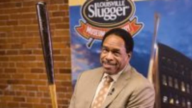 Dave Winfield was awarded the Living Legend Award at the Louisville Slugger Museum and Factory Nov. 11, 2016. (Photos courtesy Louisville Slugger Museum & Factory)