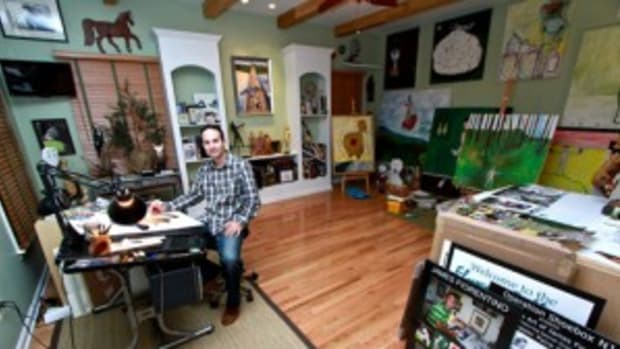  James Fiorentino has had a knack for drawing and painting since childhood. As a junior in high school, he was creating masterpieces for Hall of Famers. In college, luminaries such as Whitey Ford were waking him up in his dorm room asking for his work.