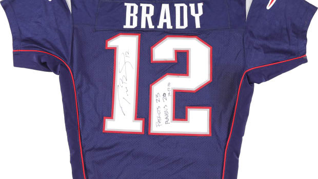 Tom Brady jersey from the MINT25 Auction.