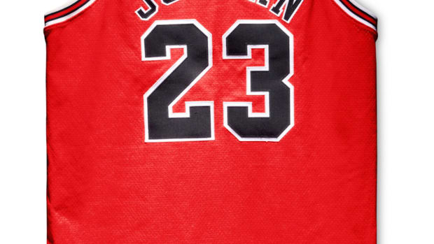 Jersey worn by Kobe Bryant in rookie playoffs sold for $2.7 million