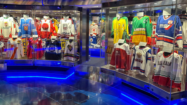 Historic Wayne Gretzky jersey, Pete Maravich trophy highlight