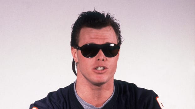 Bears legend Jim McMahon talks autographs, collecting, Mad Mac and