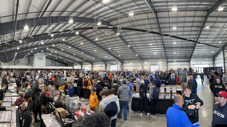 Expanded Nashville card show a big hit in Music City