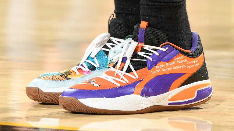 Suns star Deandre Ayton celebrates Women’s History Month by offering custom autographed shoes through Goldin