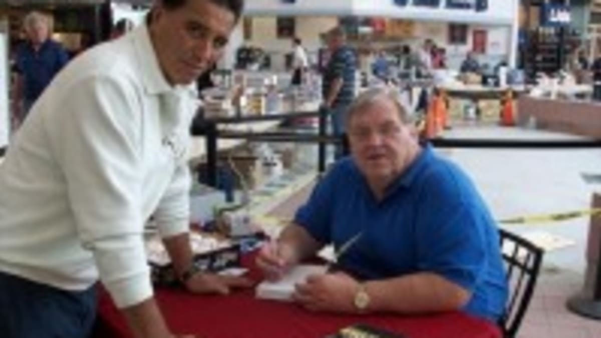 Music City Sports Collectibles & Autograph Show - 💥DENNY McLAIN💥 is  coming back to Music City! Denny will be signing at his own table on the  show floor all 3 days! www.musiccitycollectiblesshow.com