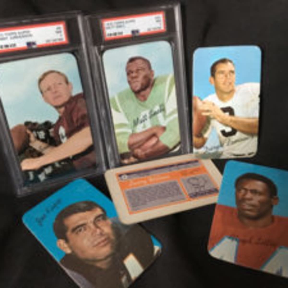 Before the AFL-NFL merger, Fleer took on sports card giant Topps to create  a new pro football set - Sports Collectors Digest