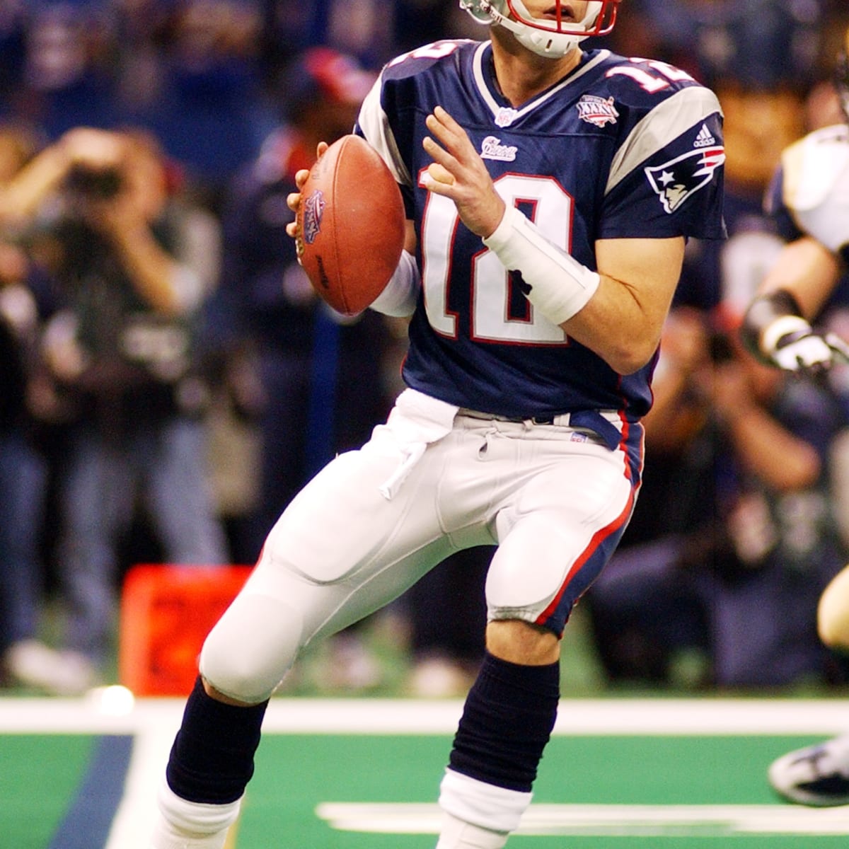 Tom Brady a GOAT on the field and on cardboard - Sports Collectors Digest