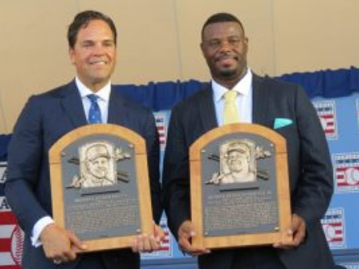 Ken Griffey Jr. Takes His Rightful Place in the HOF - Sports Collectors  Digest