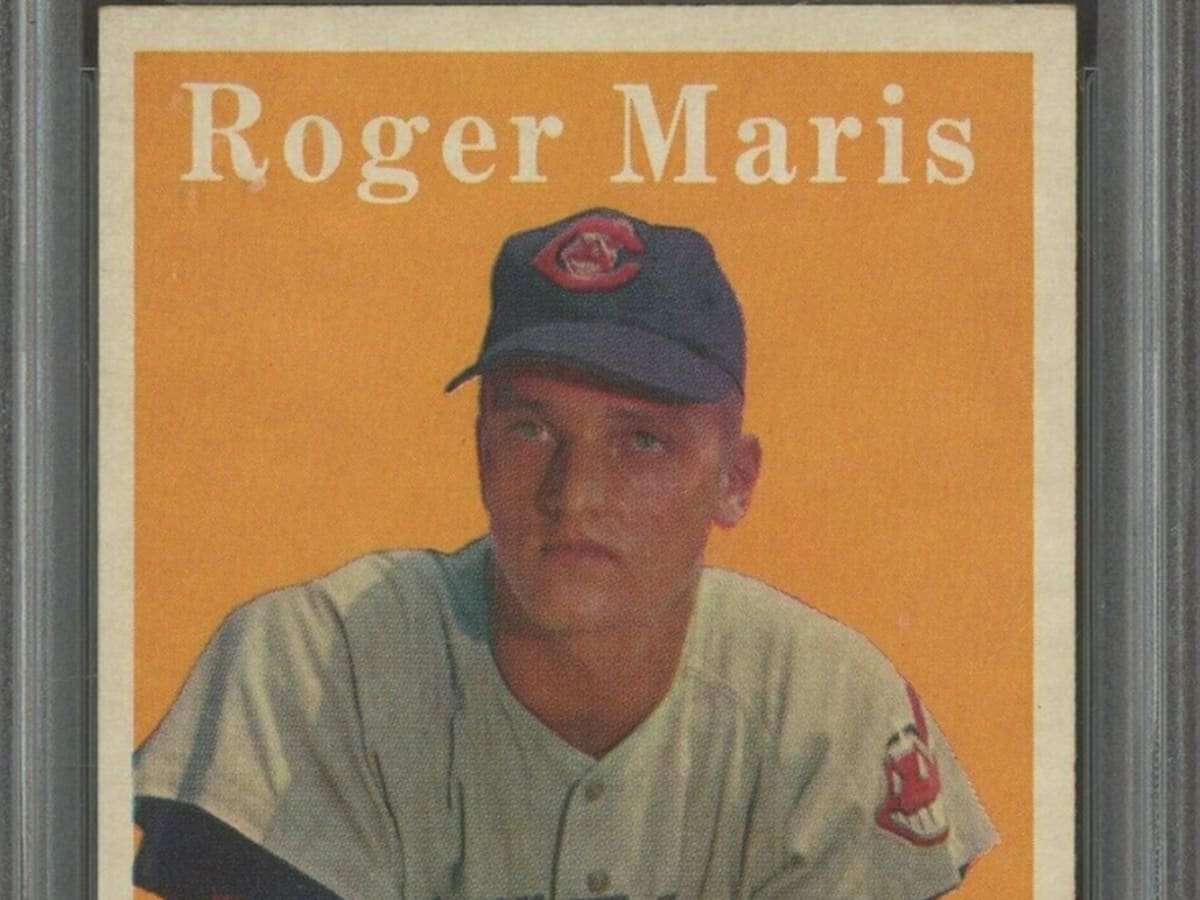 Sold at Auction: 1964 Topps Mickey Mantle and Roger Maris