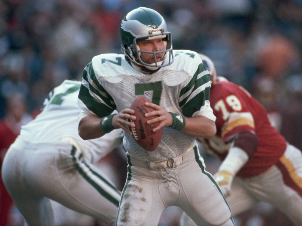 Eagles legend Ron Jaworski talks autographs, Philly fans and his