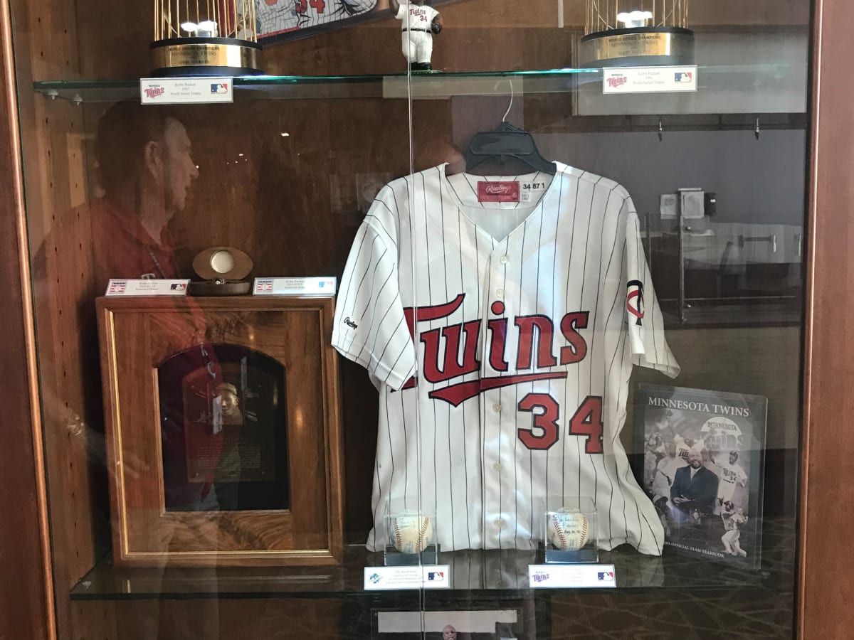 Lot Detail - 1976 Rod Carew Minnesota Twins Signed Game Worn Home