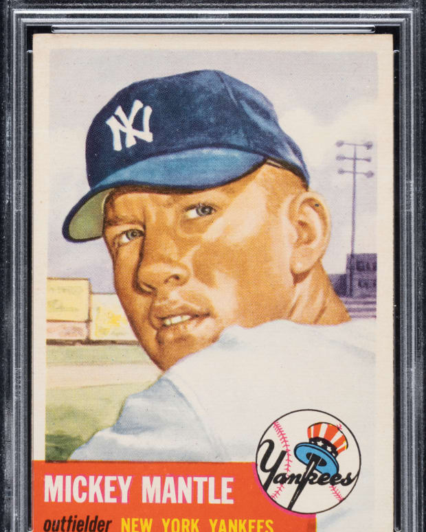 CSG awards high grade to another beautiful 1952 Topps Mickey Mantle card -  Sports Collectors Digest