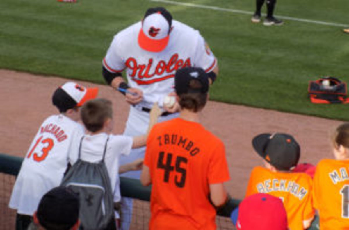 Collectors can obtain many player autographs at spring training