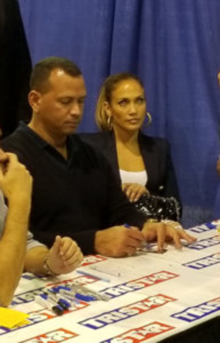  A-Rod and J. Lo at the National Sports Collectors Convention.