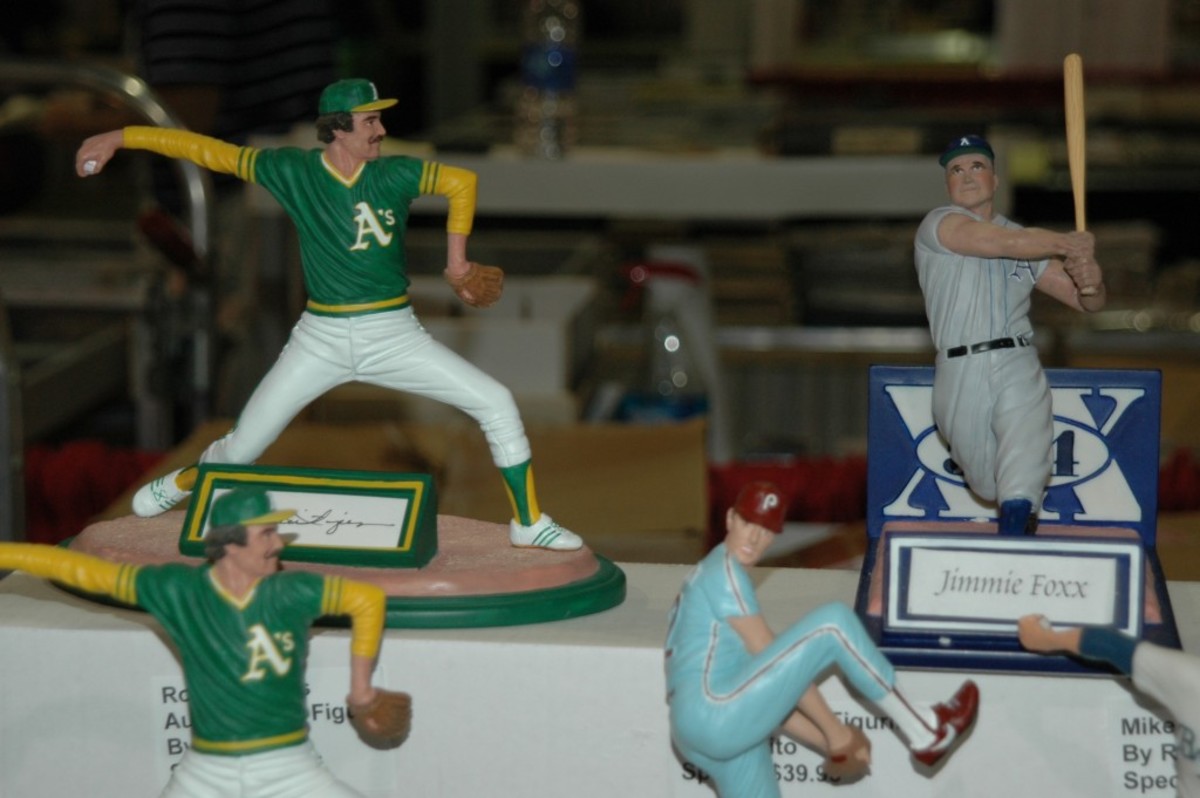 Lot Detail - 1973 Oakland Athletics Danbury Mint Team Baseball Statue