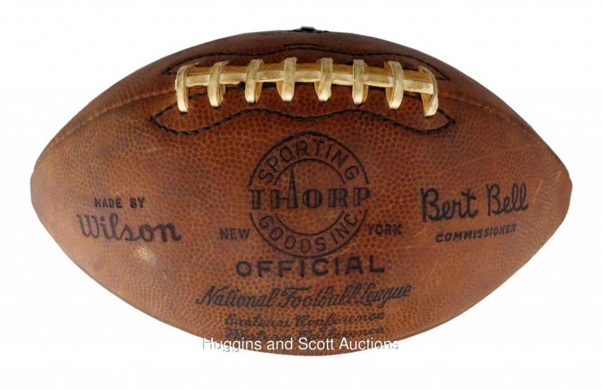 Thorp Sporting Goods – NFL Game Vintage Football – Bell – 1959 NY