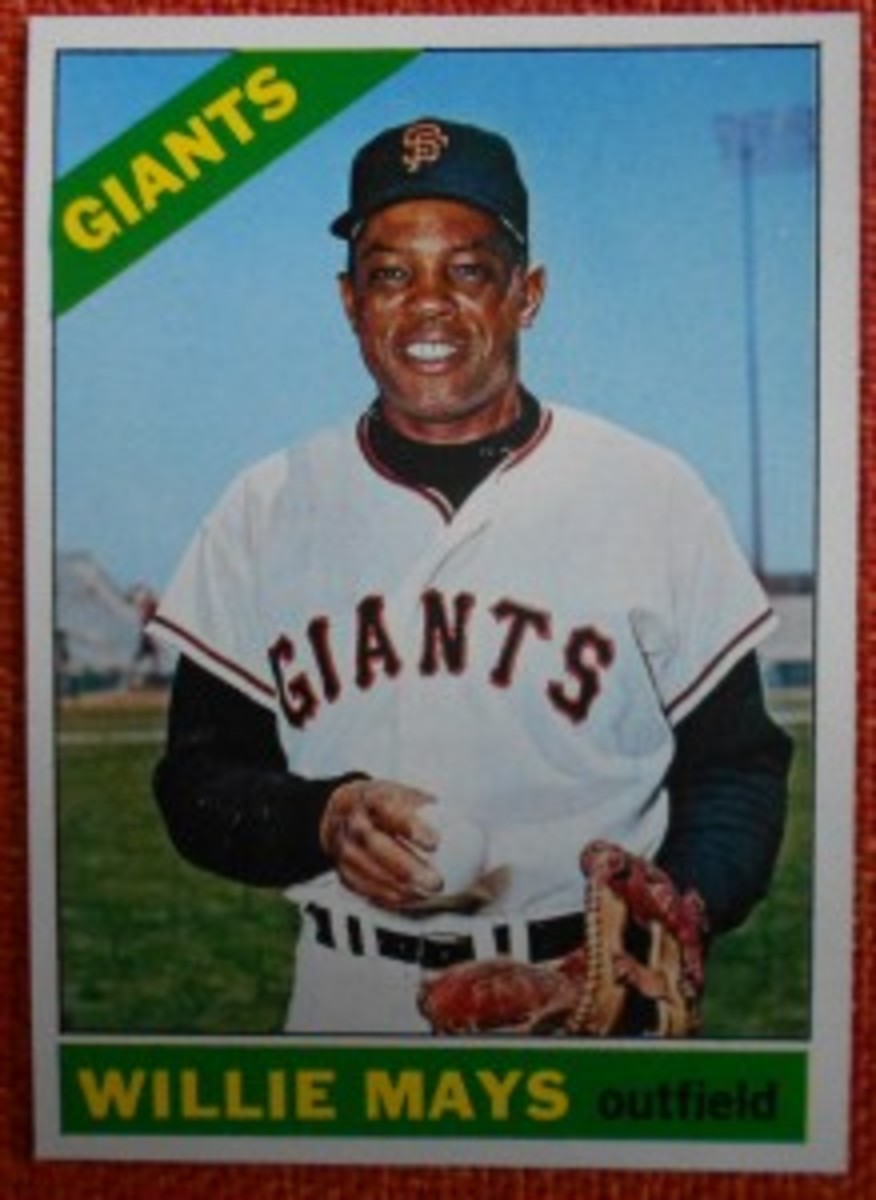 Topps so liked this Willie Mays picture – the first card in the 1966 set – that it used the image in its 1967 pin-ups and 1969 regular-issue card, the latter cropped above the belt. 