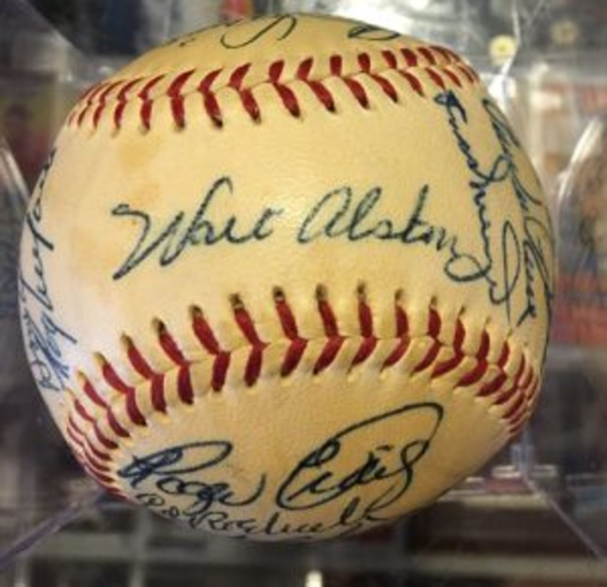 dodgers-signed-ball-web