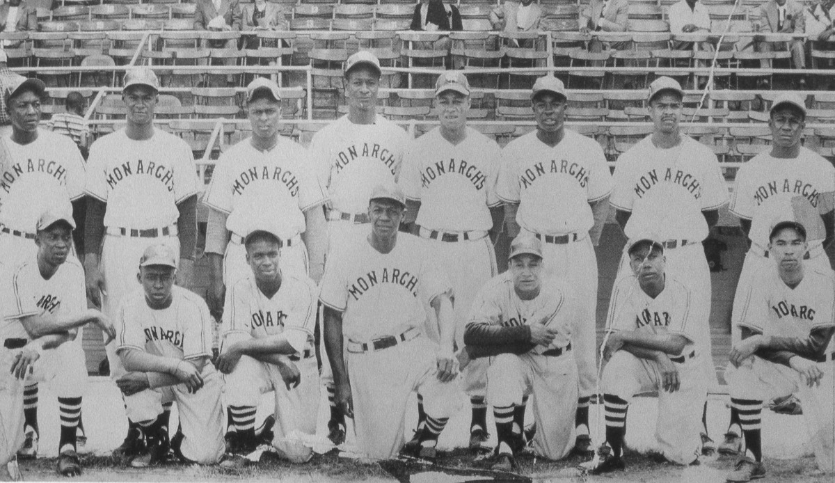 Negro Leagues celebrate 100th anniversary - Sports Collectors Digest