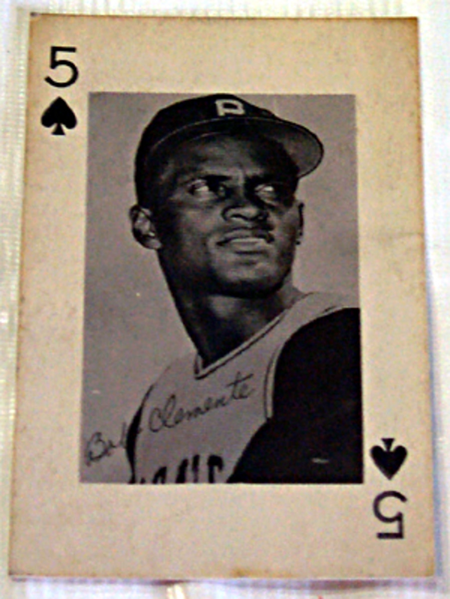 1962 Pitt Exhibit 5 of spades card featuring Roberto Clemente.