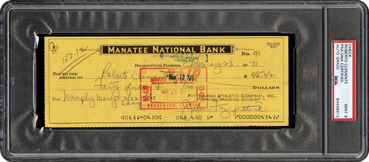 1971 check signed by Roberto Clemente.