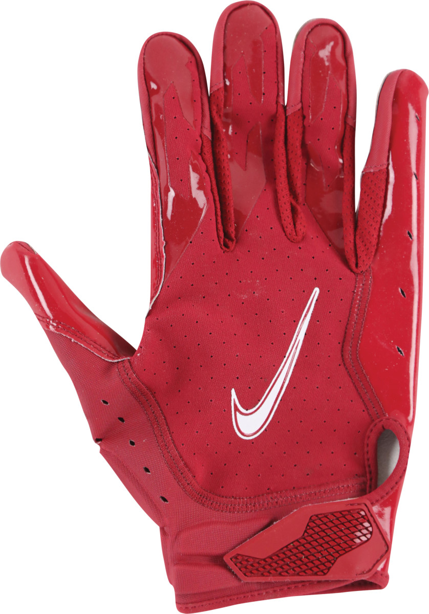 The right glove Tampa Bay wide receiver Mike Evans was wearing when he caught Brady's 600th career touchdown pass.