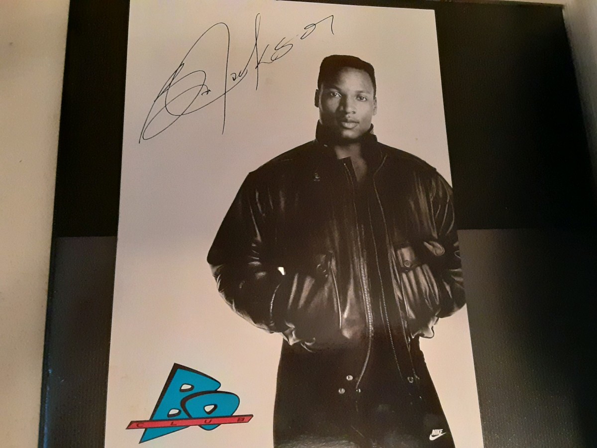 A photo of Bo Jackson that contains a facsimile autograph from Jackson.