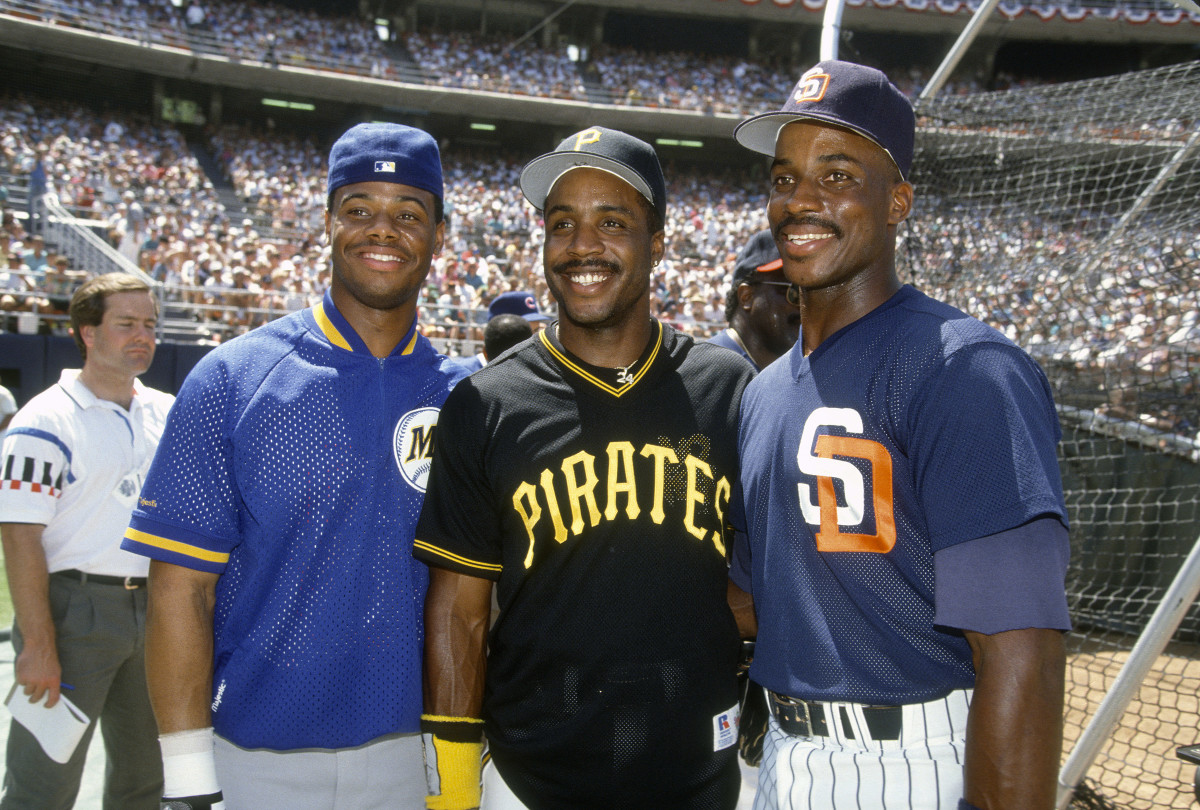 Fred McGriff (right) with Ken Griffey Jr (left) and Barry Bonds at the 1992 Major League Baseball All-Star game at Jack Murphy Stadium in San Diego.