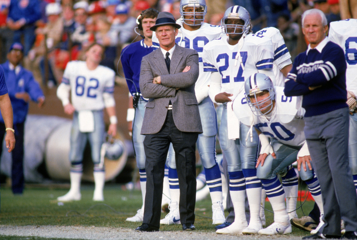 Behind legendary head coach Tom Landry, the Dallas Cowboys captivated  football fans in the 1960s - Sports Collectors Digest
