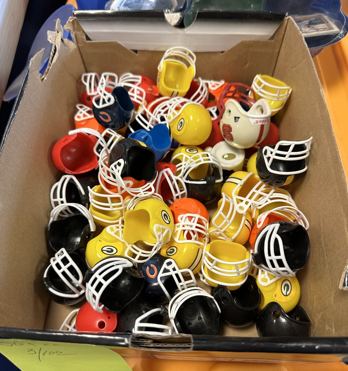 Sold at Auction: (30) MINI FOOTBALL HELMET GUMBALL MACHINE