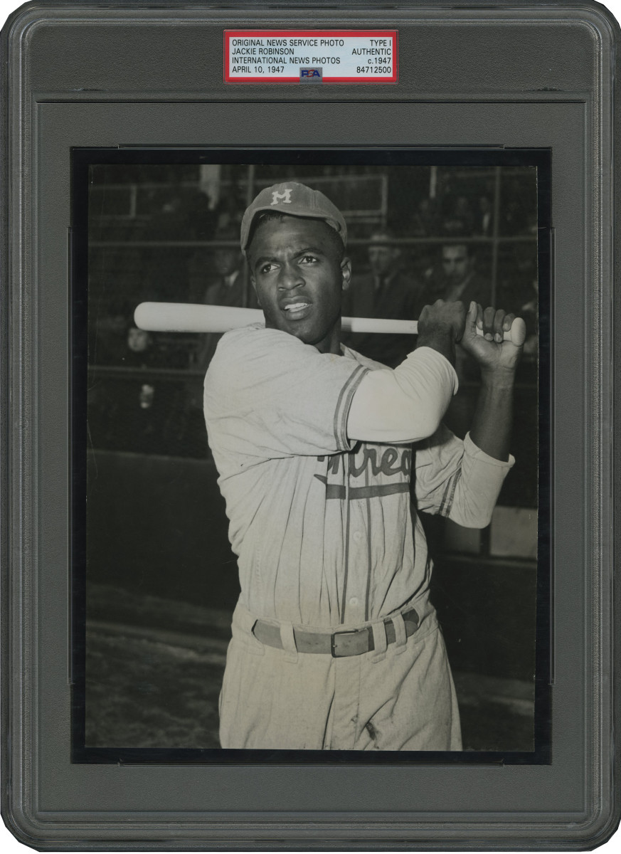 Rare Jackie Robinson photo, autographed vintage cards highlight SCP Spring  Auction - Sports Collectors Digest