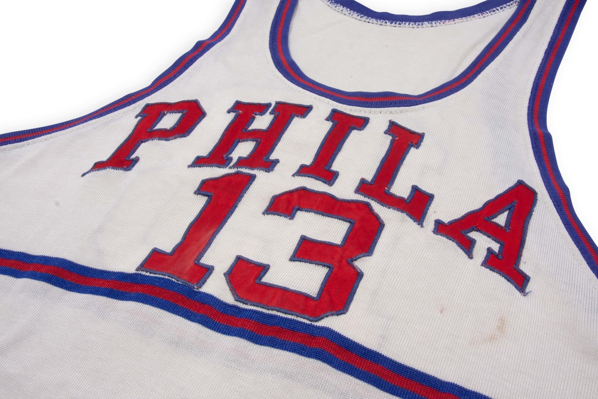 13 WILT CHAMBERLAIN Philadelphia 76ers NBA Center Red/White Throwback Jersey