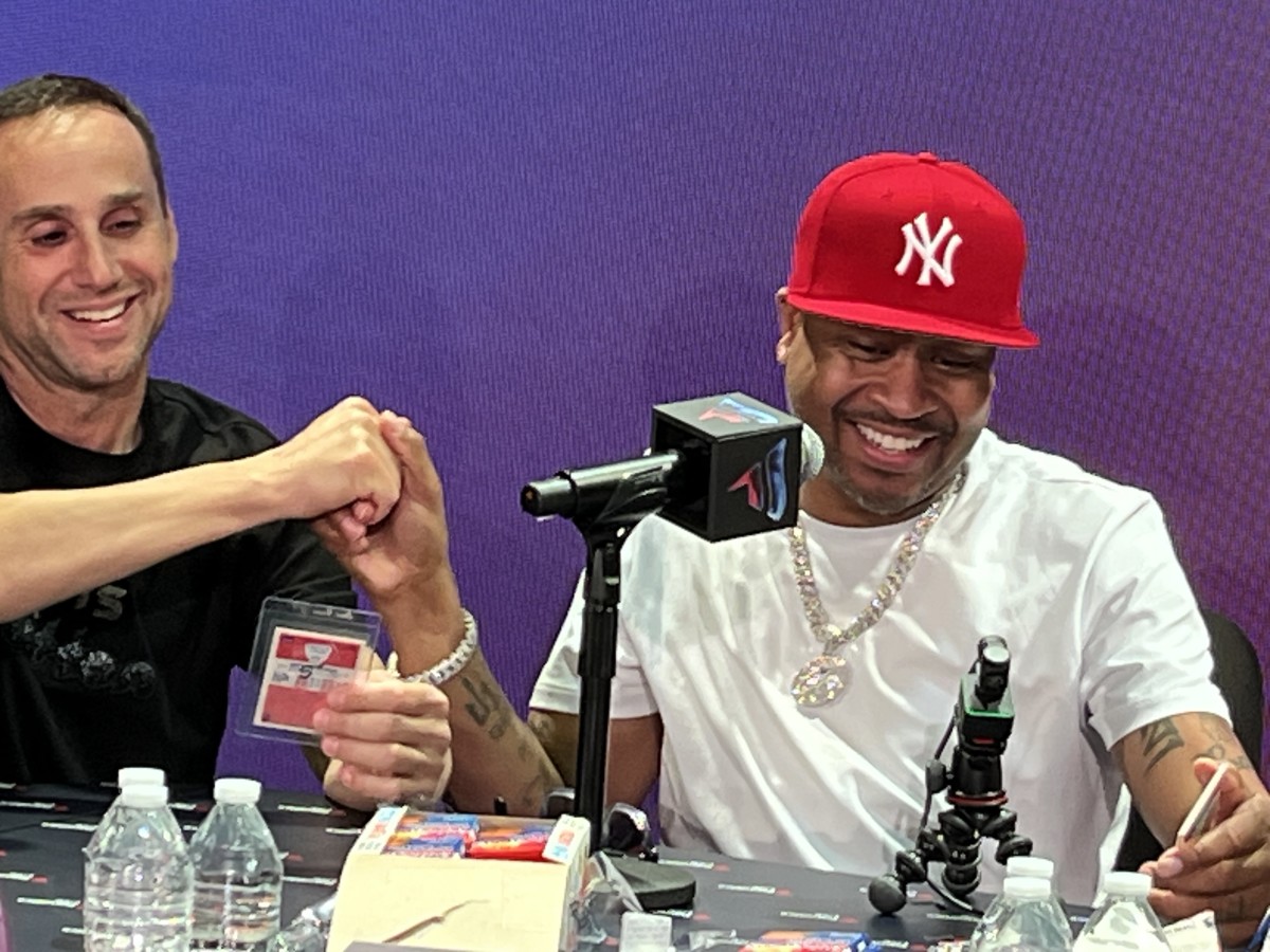 Allen Iverson pulls a card of his hero, NBA legends draw crowd on Day 3 of  the National Sports Collectors Convention - Sports Collectors Digest