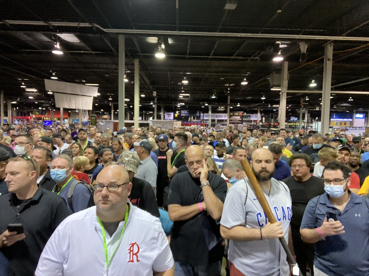 Fans wait to get into the TRISTAR Autograph Pavilion at the 2021 National in Chicago.