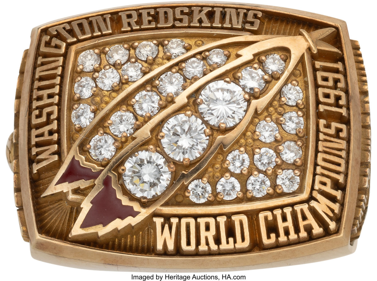 1991 Washington Redskins Super Bowl ring owned by linebacker Andre Collins.