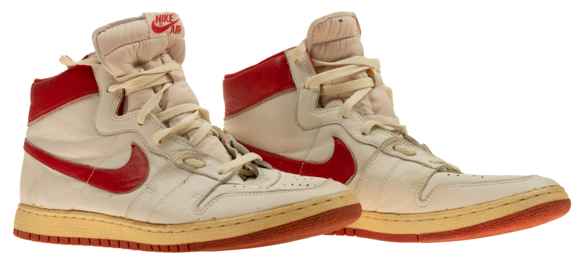Michael Jordan NBA sneakers, Hank Aaron and Babe Ruth memorabilia ...