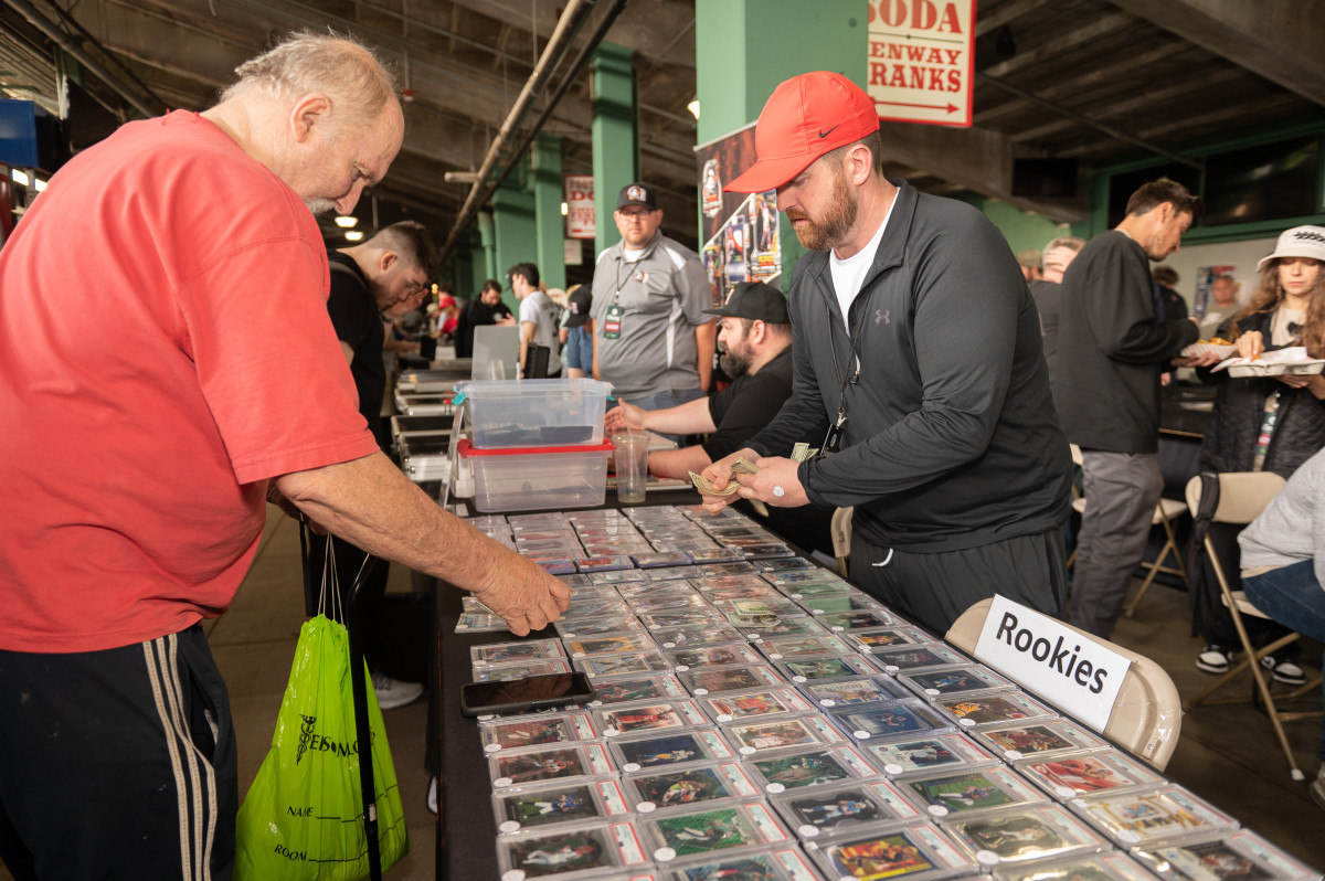 Fenway Park Show feeds off success of New England’s popular Card Vault