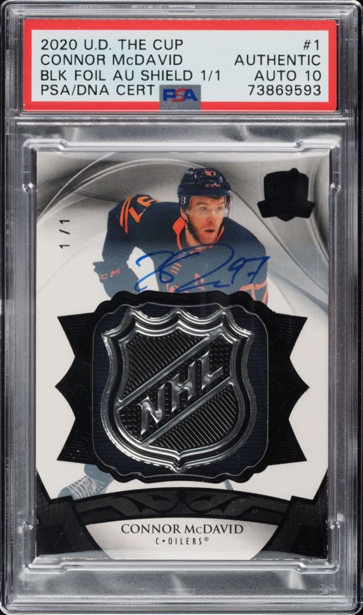 Connor McDavid signs Upper Deck Authenticated exclusive