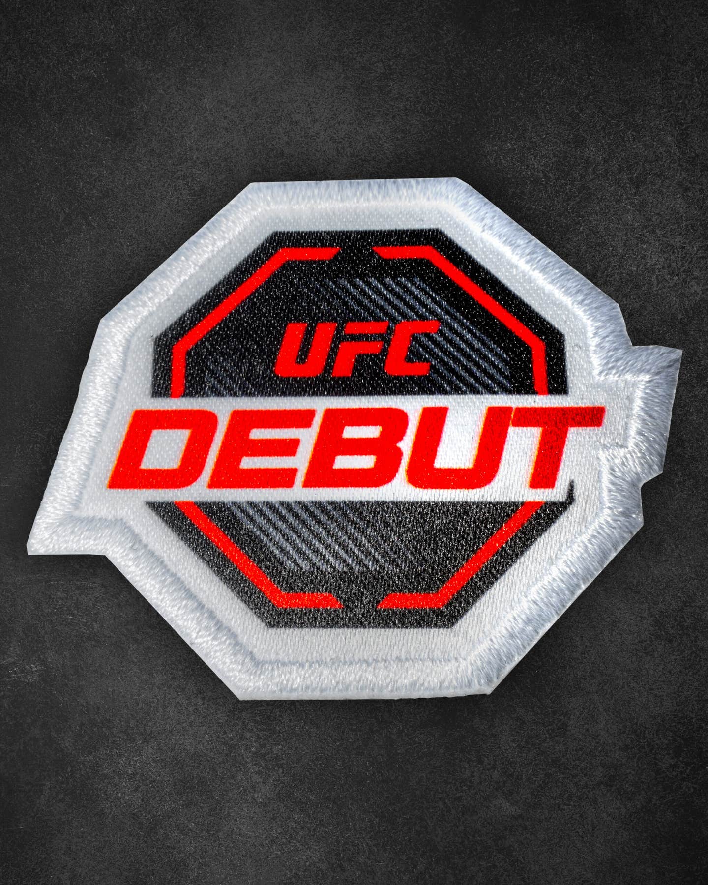 Topps UFC Debut patch.