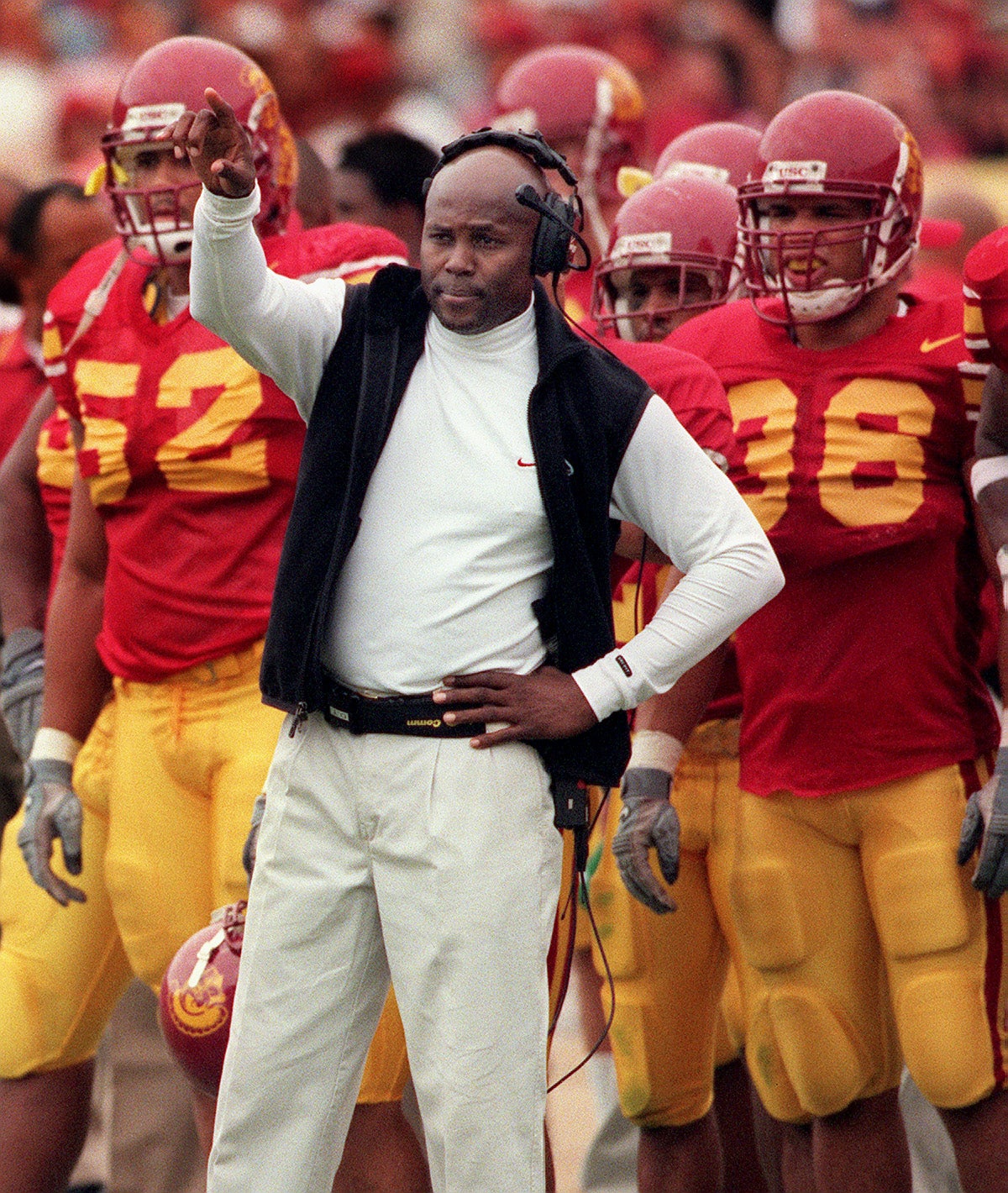 Thurman on the sidelines as the defensive secondary coach at USC in 2000. 