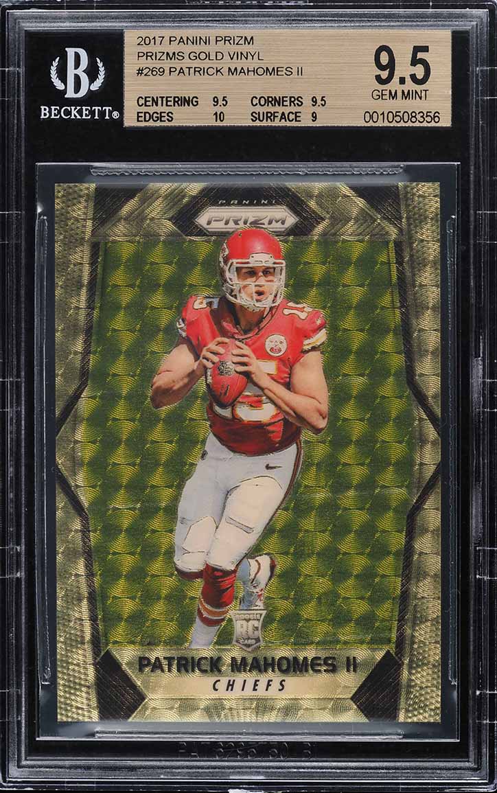 2017 Panini Prizms Patrick Mahomes Gold Vinyl. 