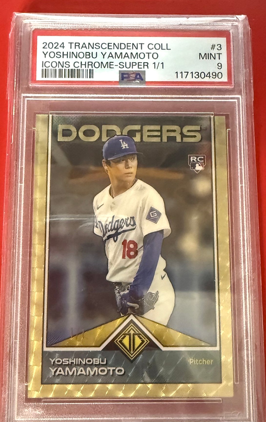 2024 Topps Transcendent Collection Yoshinobu Yamamoto Icons Chrome Superfractor. 