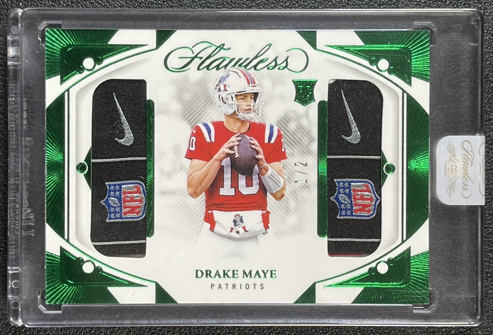 2024 Panini Flawless Emerald “Debut Duals” card. 