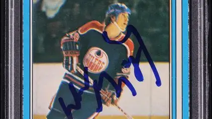 Rare Wayne Gretzky Rookie Auto card surging during NFL Stanley Cup
