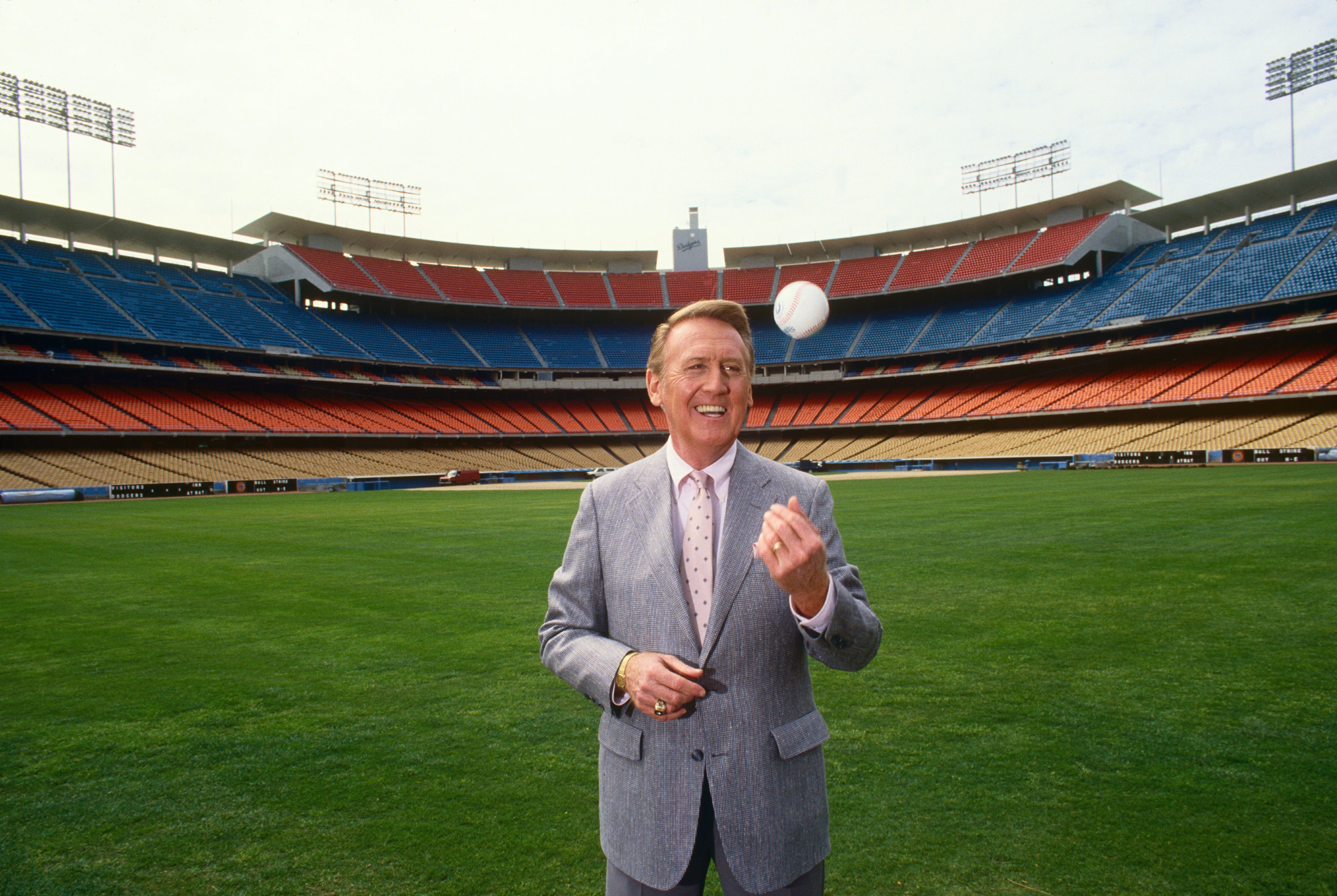 vin-scully-getty.jpg